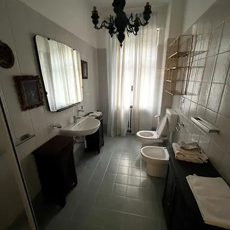 La Casa Delle Sciure Ferrere